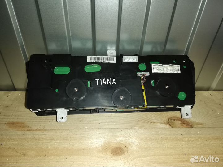 Щиток приборов спидометр Nissan Teana J31