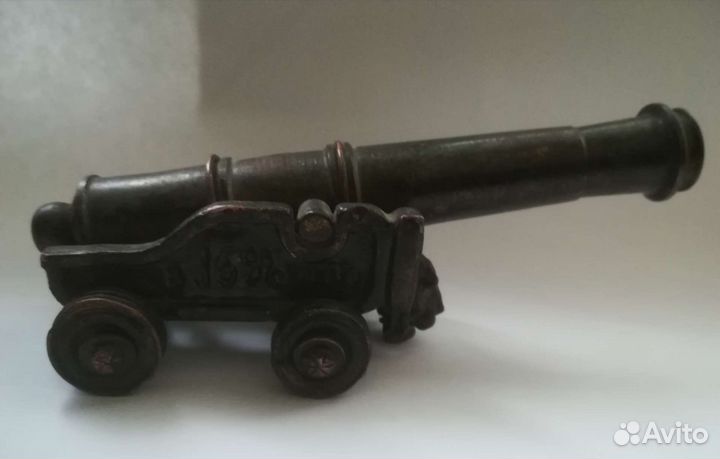 Пушка корабельная 1698 г. Литьё. Макет