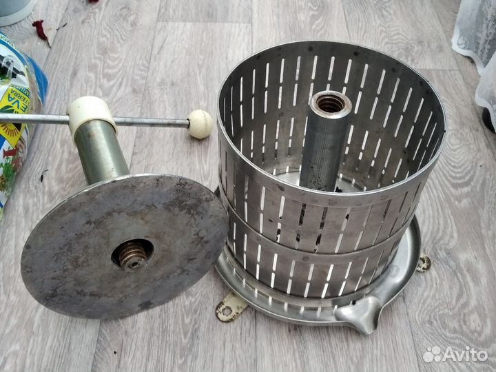 Пресс для отжимки винограда