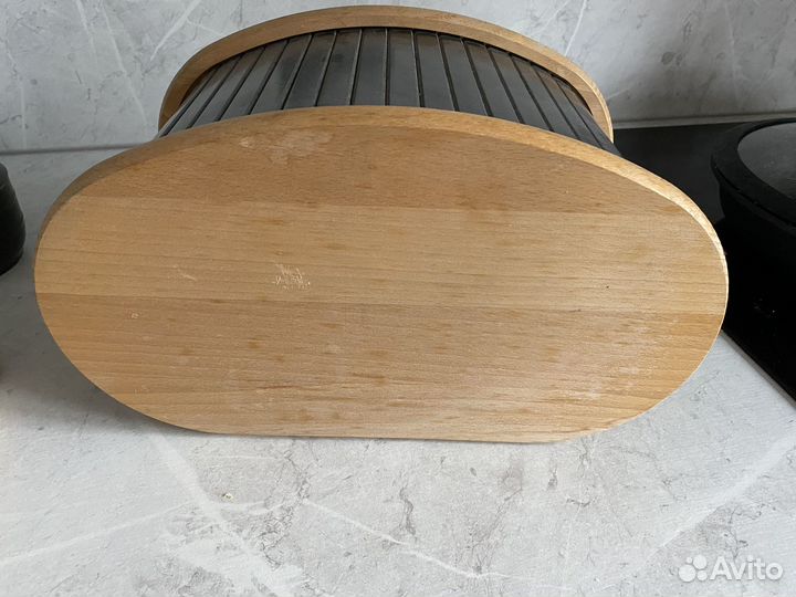 Хлебница деревянная