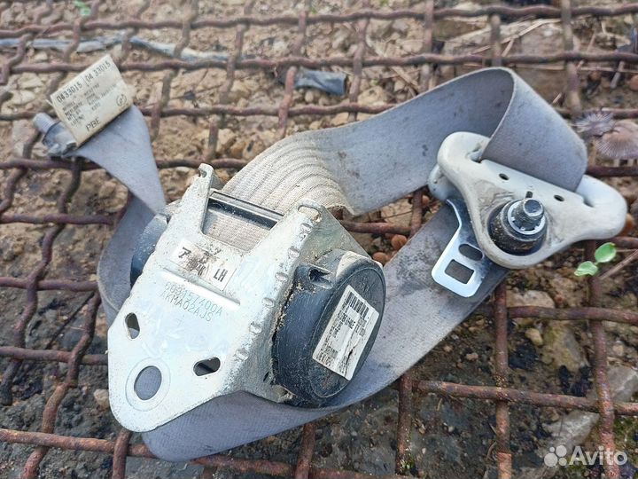 Ремень безопасности передний правый Mazda 3 седан