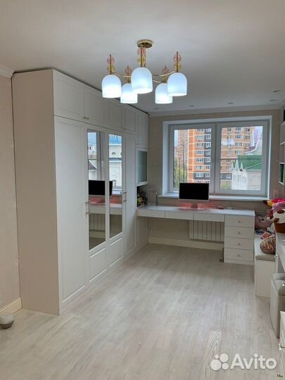 Комплект мебели для детской: шкаф, тумба