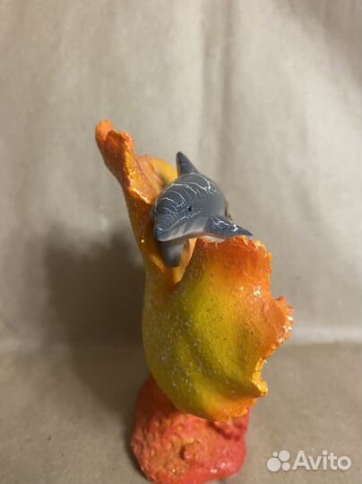 Фигурка сувенирная дельфины