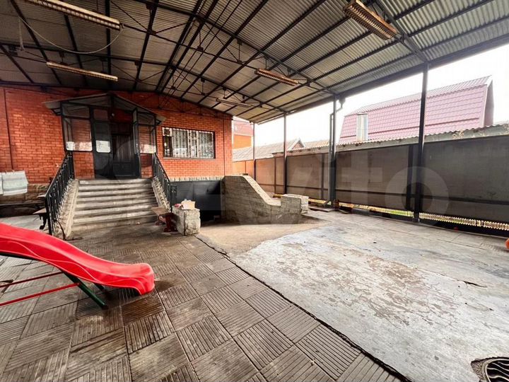 Дом 200 м² на участке 3 сот.