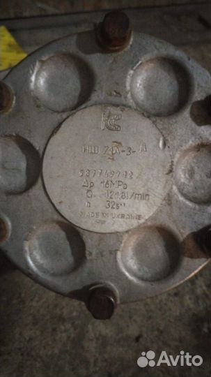 Насос от погрузчика