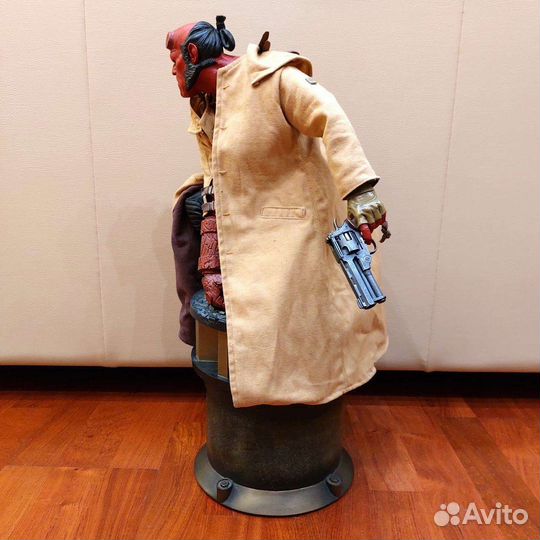 Hellboy 2 Premium Format 1:4 Sideshow