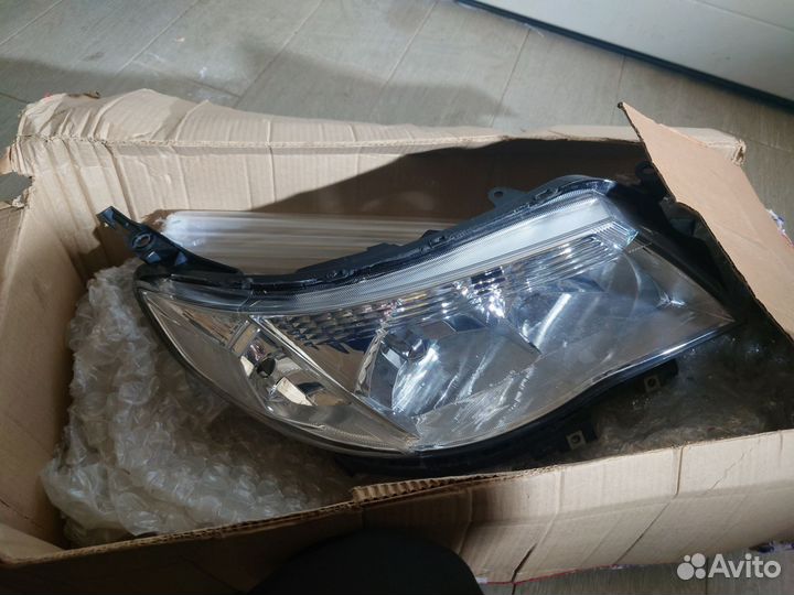 Фара передняя правая Subaru forester sh (неориг)