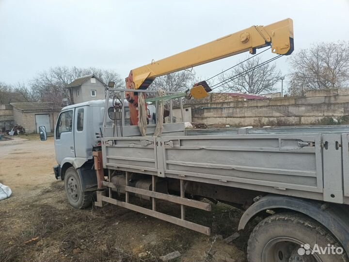 Бортовой грузовик DongFeng EQ 1074 с КМУ UNIC, 2007