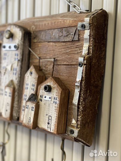 Ключница настенная из дерева для дома дрифтвуд