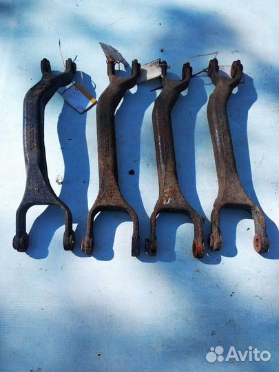 Рычаг задний левый 8630782