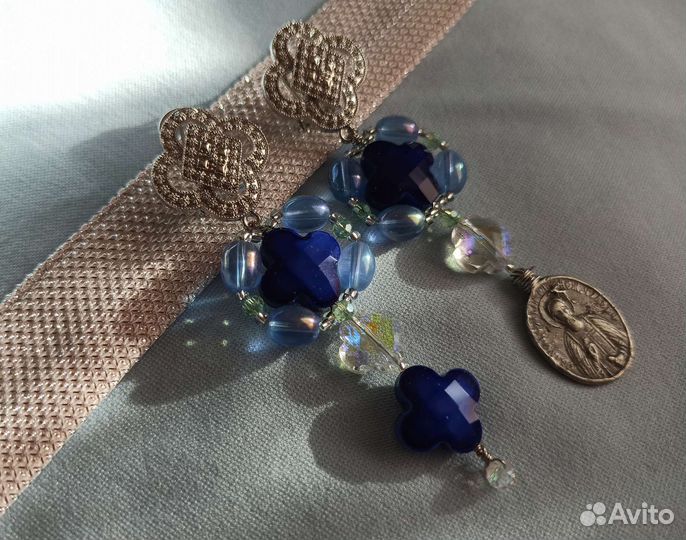 Серьги с иконкой