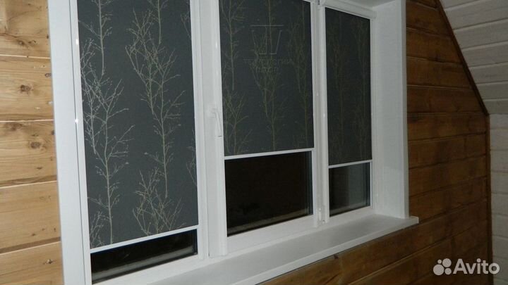 Рулонные шторы в коричневом коробе Y0290