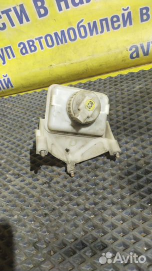 Бачок тормозной жидкости Opel Tigra