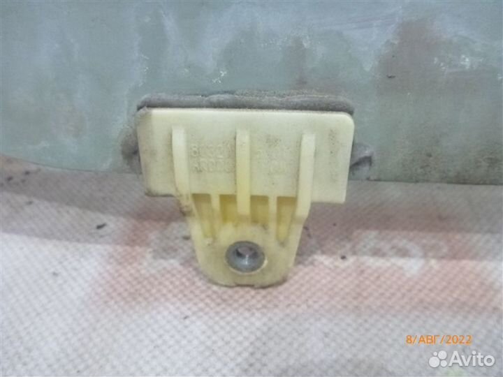 Стекло двери переднее левое Nissan Teana J31