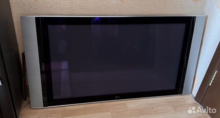 Телевизор LG RT-42PY10X