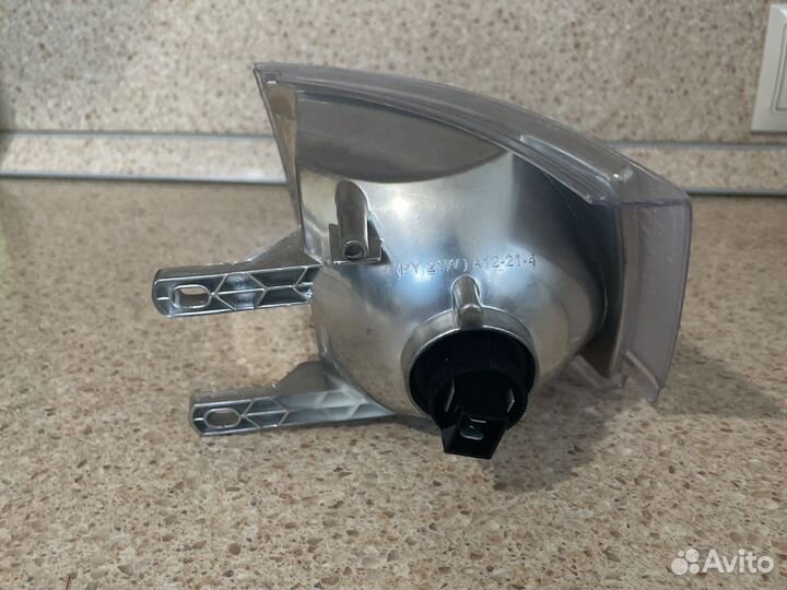 Правый поворотник на 2110