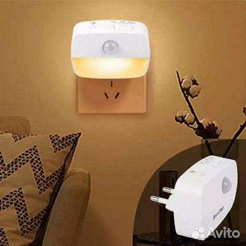 Ночник светодиодный от розетки с датчиком движения