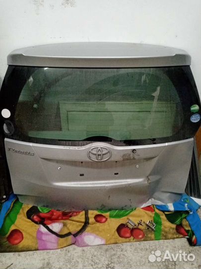 Дверь богажника Тойота Рактис