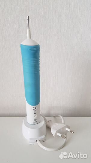 Электрическая зубная щетка Oral B Braun Германия