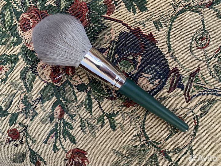 Кисть для макияжа