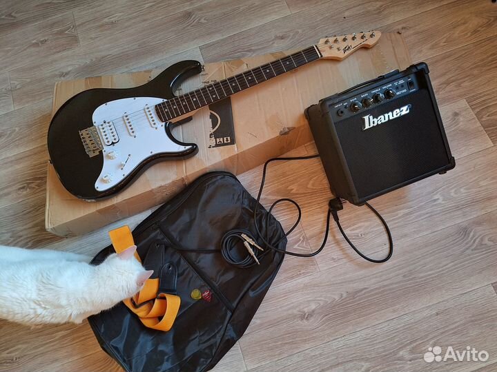Полный комплект гитары Peavey и комбо Ibanez