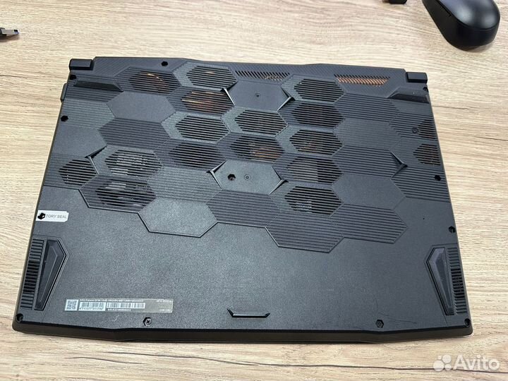 Ноутбук MSI Katana GF66 12UE-1052XRU 15.6