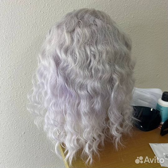 Светлый парик из натуральных волос