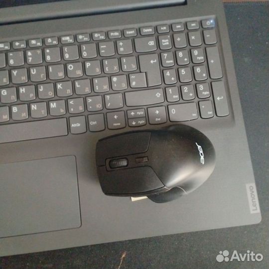 Lenovo v15-igl