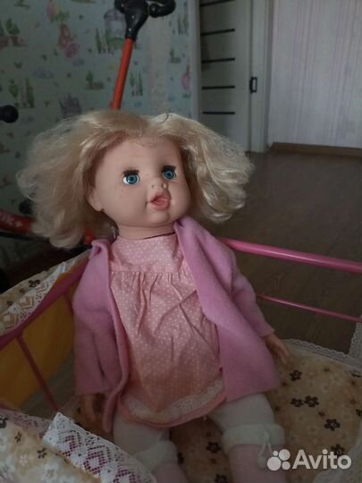 Кукла с кроваткой