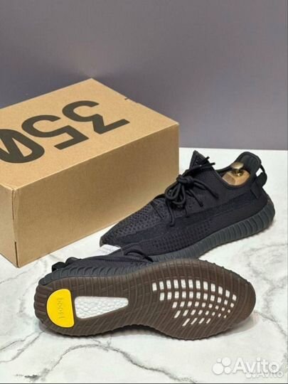 Кроссовки adidas yeezy boost 350 v2 изики черные