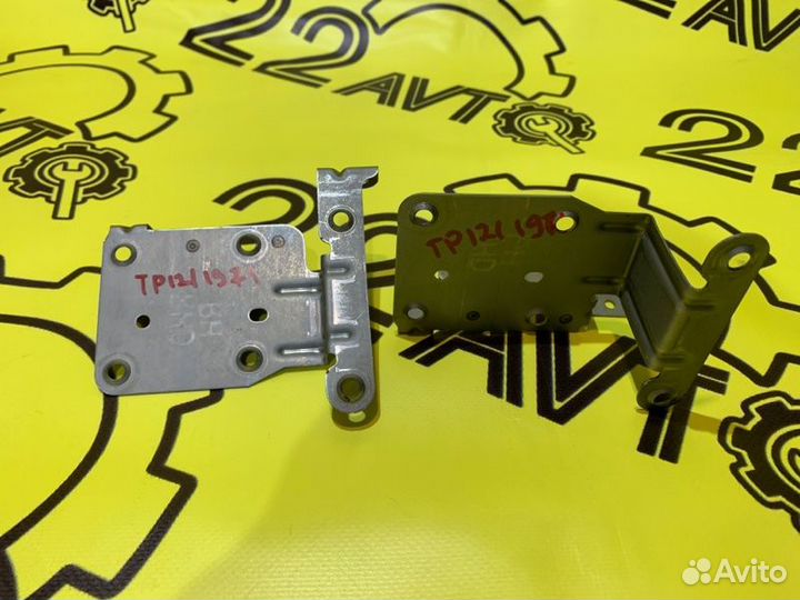 Крепление магнитолы Nissan Primera TP12 QR20DE