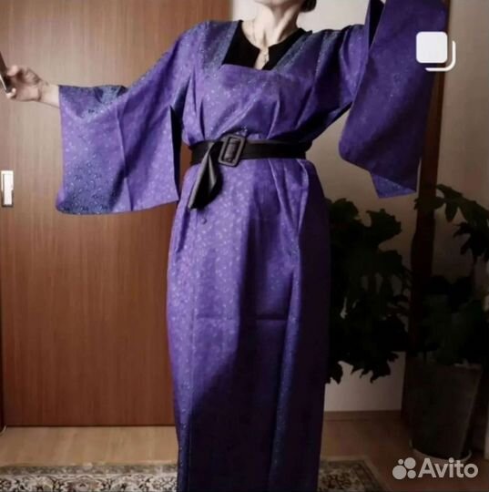 Хаори из цветного шёлка, Япония