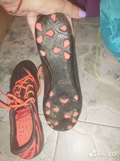 Футбольные бутсы шиповки