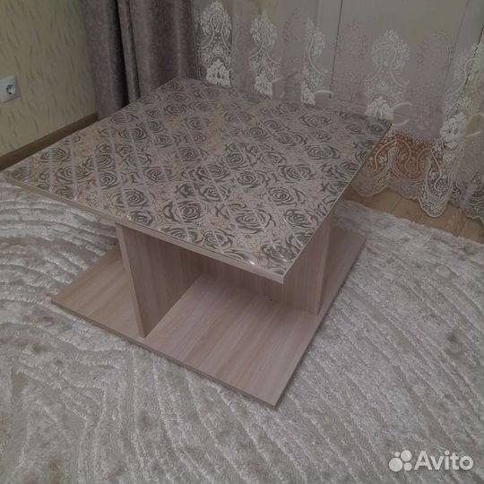 Журнальный стол