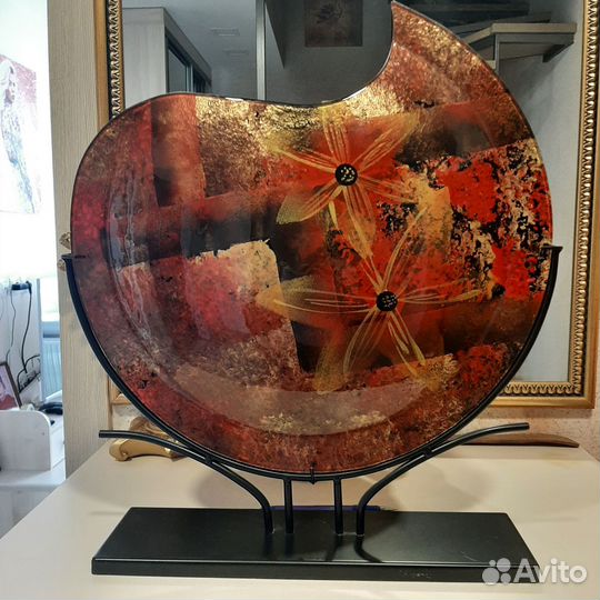 Нарядная ваза, не стекло