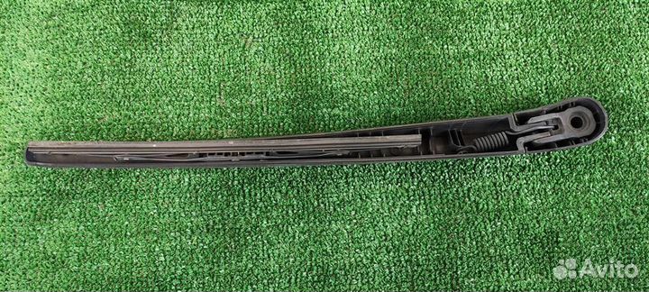 Поводок стеклоочистителя задний Hyundai Tucson (J