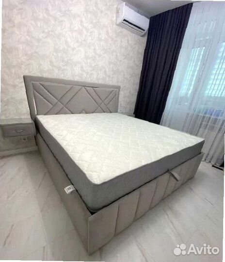 Кровать мягкая с подъемным механизмом