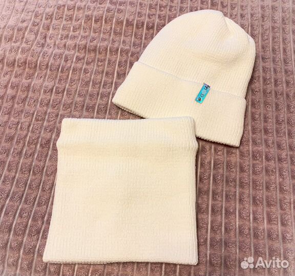 Женский комплект шапка и снуд