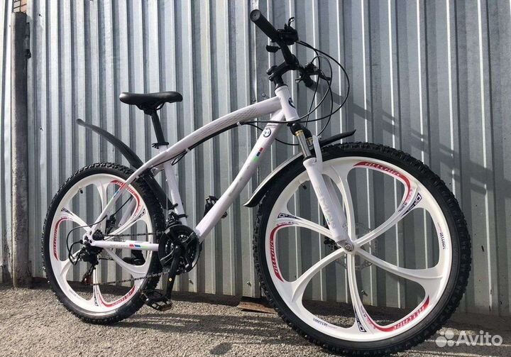 Спортивный велосипед Bmw