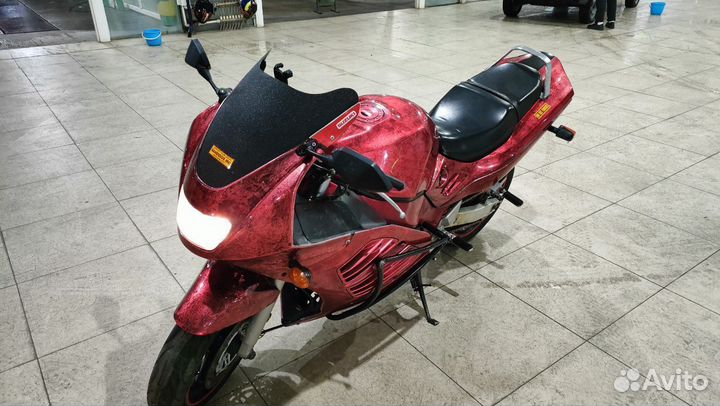 Suzuki rf 900r