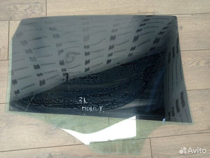 Стекло двери заднее левое Volkswagen Polo 5