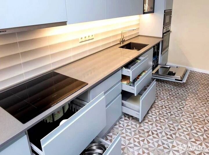 Кухонный гарнитур новый