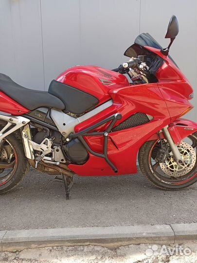 Защитные дуги на мотоцикл Honda VFR800 (RC46)