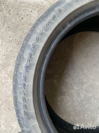 Pirelli Winter Sottozero 240 Serie II 225/45 R18 и 255/40 R18