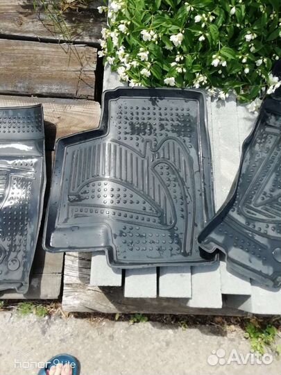 Автомобильные коврики