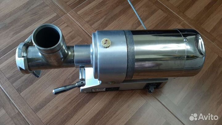 Мясорубка электрическая