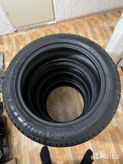 Goodyear EfficientGrip Cargo 235/55 R19