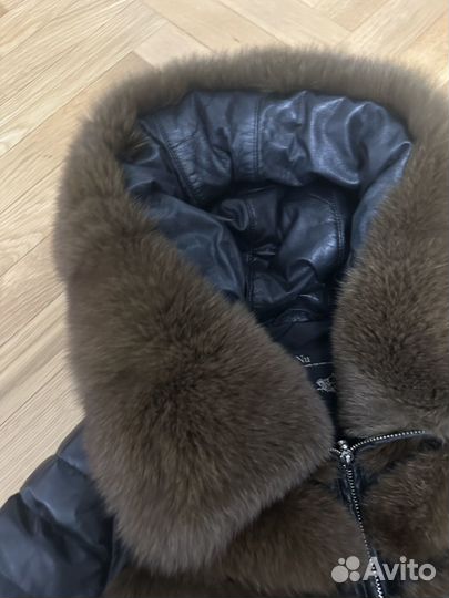 Кожаная куртка с мехом и капюшоном