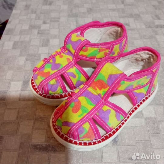 Сандалии для девочки