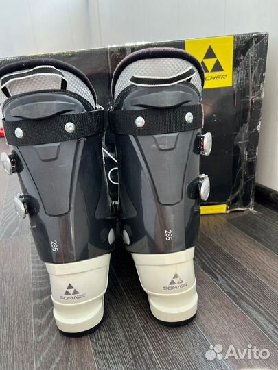 Горнолыжные ботинки новые